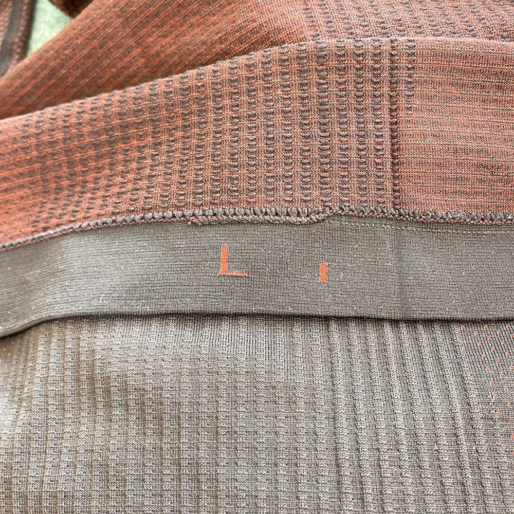 Lululemon Metal Vent Tech 1/2 Zip 2.0 Long Sleeve Shirt in Magma / Sequoia - Picture 5 of 8